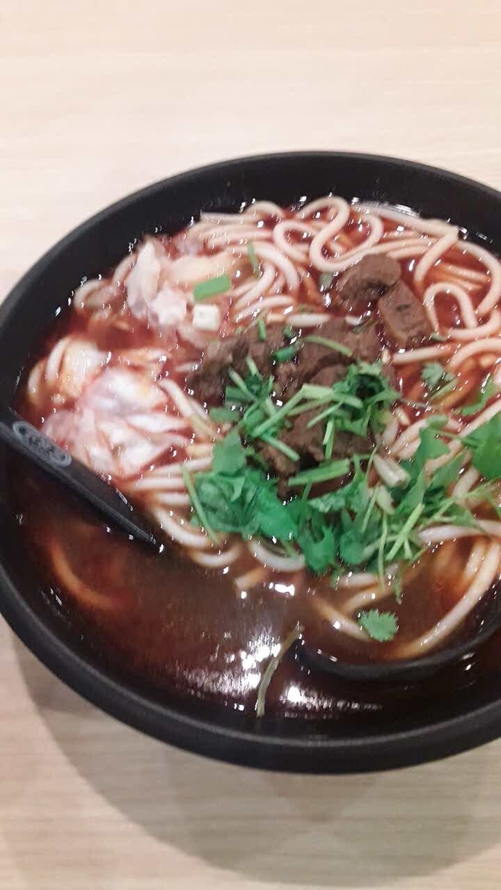 鑫花溪牛肉粉(时尚舞台店)