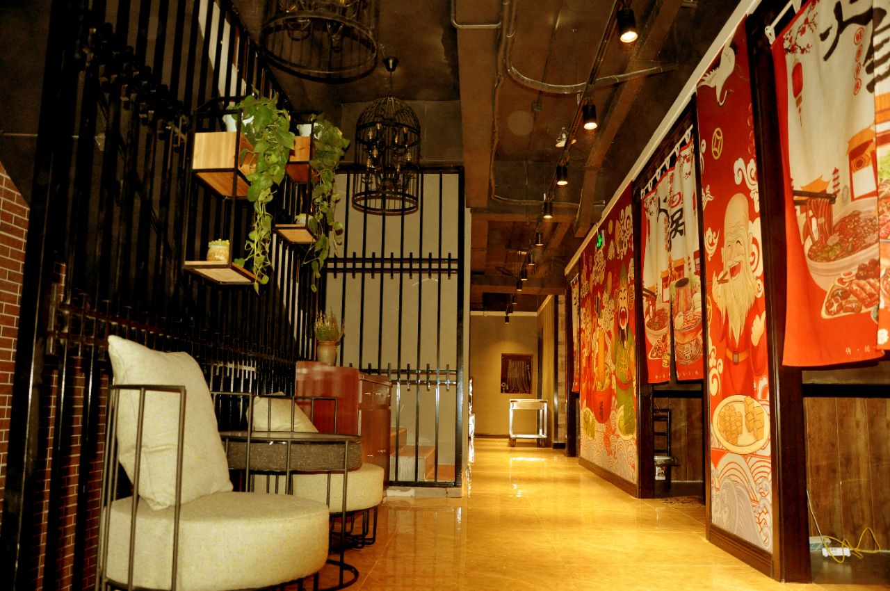 喜来客火锅店 5.0 分   条点评 火锅 直线距离271m