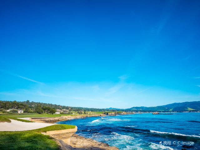 圆石滩高尔夫球场