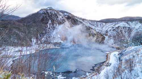 日本北海道登别地狱谷+登别温泉镇+室兰地球岬+洞爷湖一日游【正规绿牌车 札幌接送 中文服务】线路推荐【携程玩乐】