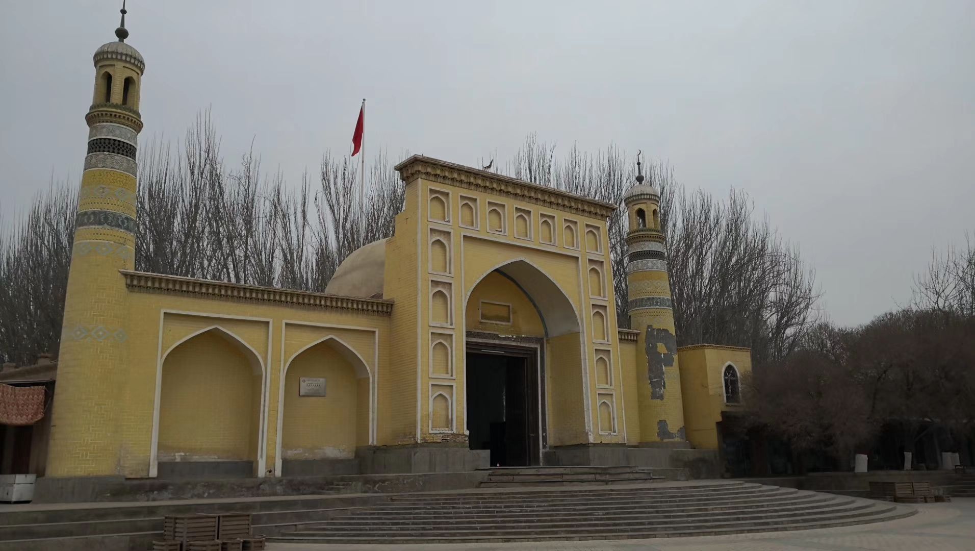 【携程攻略】喀什市艾提尕尔清真寺景点,历史的沉淀，文化和精神的延伸寄托，值得来了解