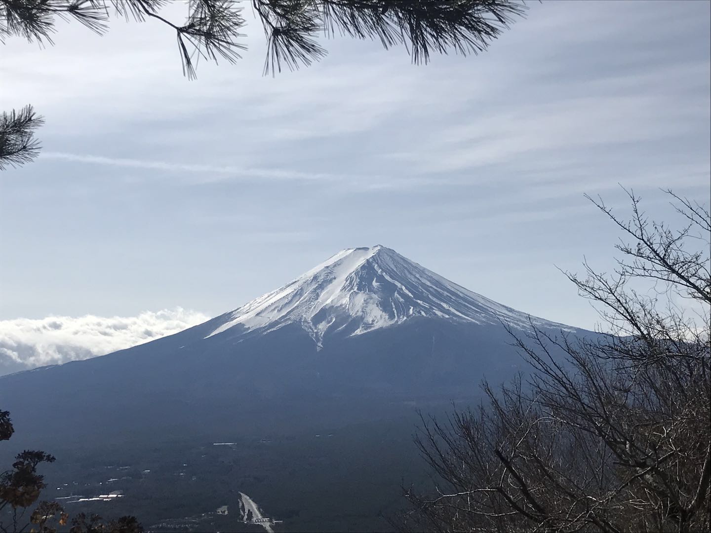 2023河口湖富士山全景纜車遊玩攻略,纜車大概只有3分鐘,很短,上.