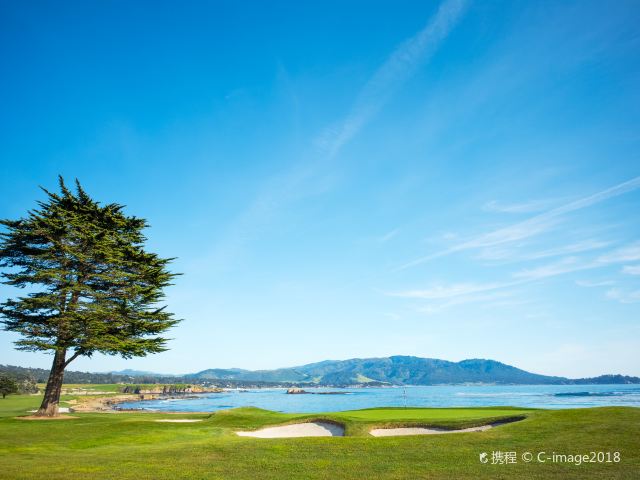 圆石滩高尔夫球场