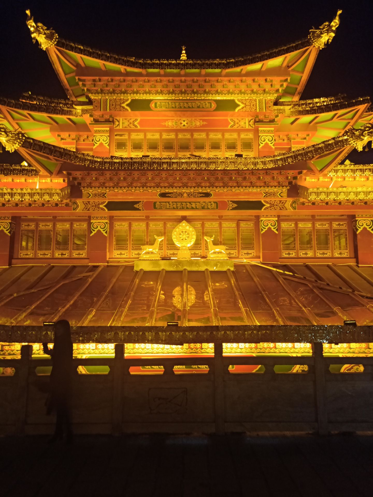 中国最浪漫的古城，以月光为寓意，相传是神仙居住的地方_白色