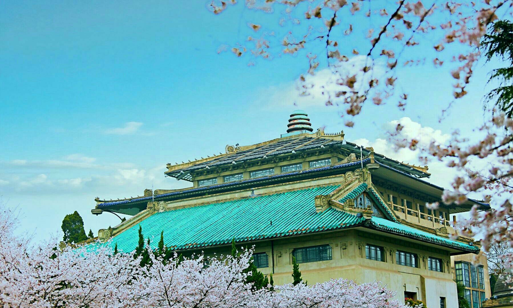 武汉大学历史老建筑高清图片下载-正版图片500816905-摄图网