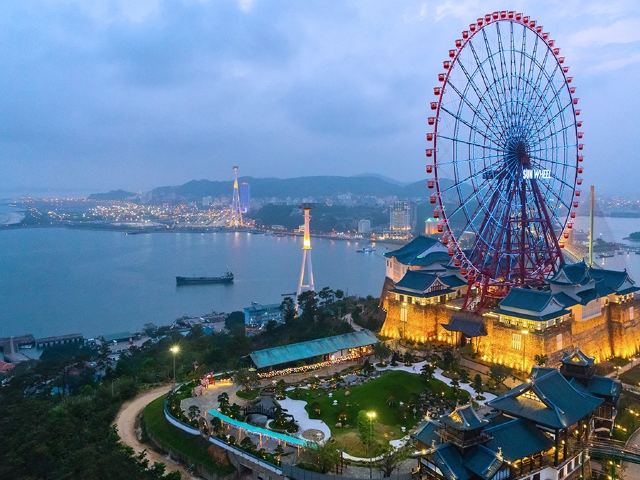 下龙湾下龙公园摩天轮