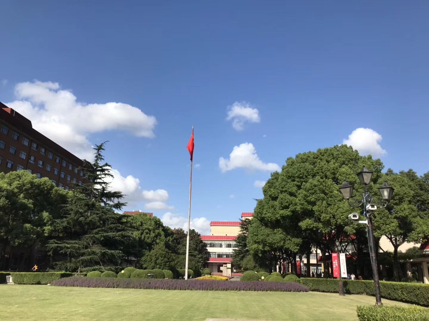 上海财经大学