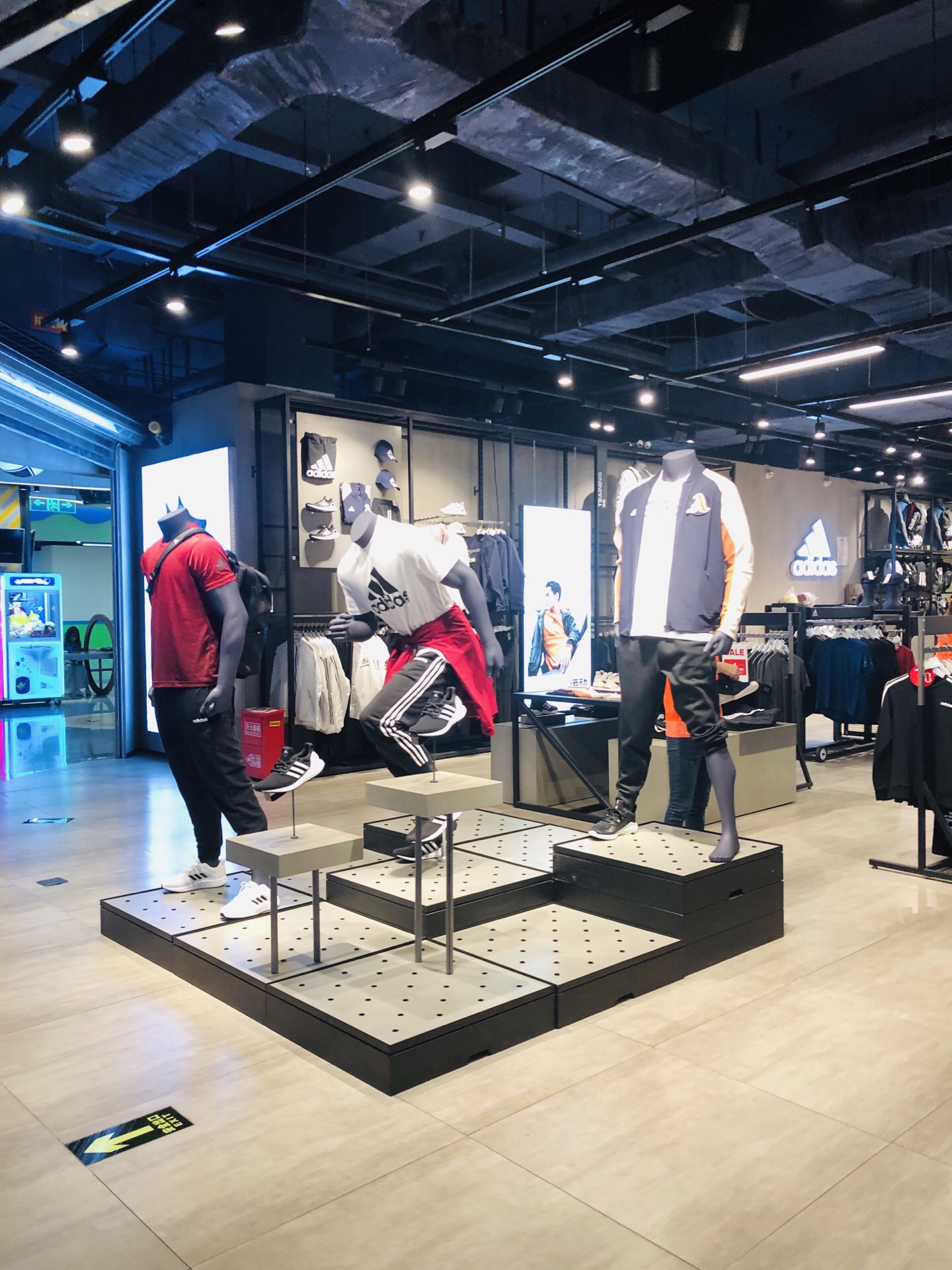 2adidas5分1条点评81运动户外今日已休息明日09:00开放详情63濠西