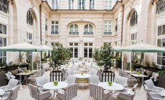 [巴黎游记图片] 在巴黎，比拎爱马仕LV更显尊贵身份的，是能够入住到这三家酒店