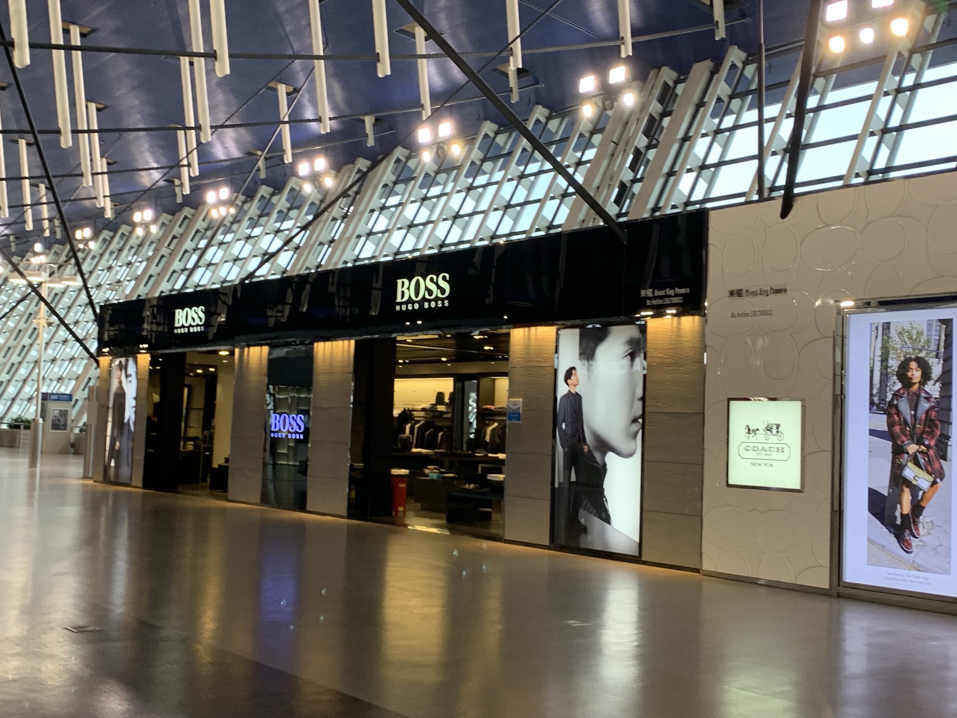 hugo boss(浦東機場t1-12登機口店)