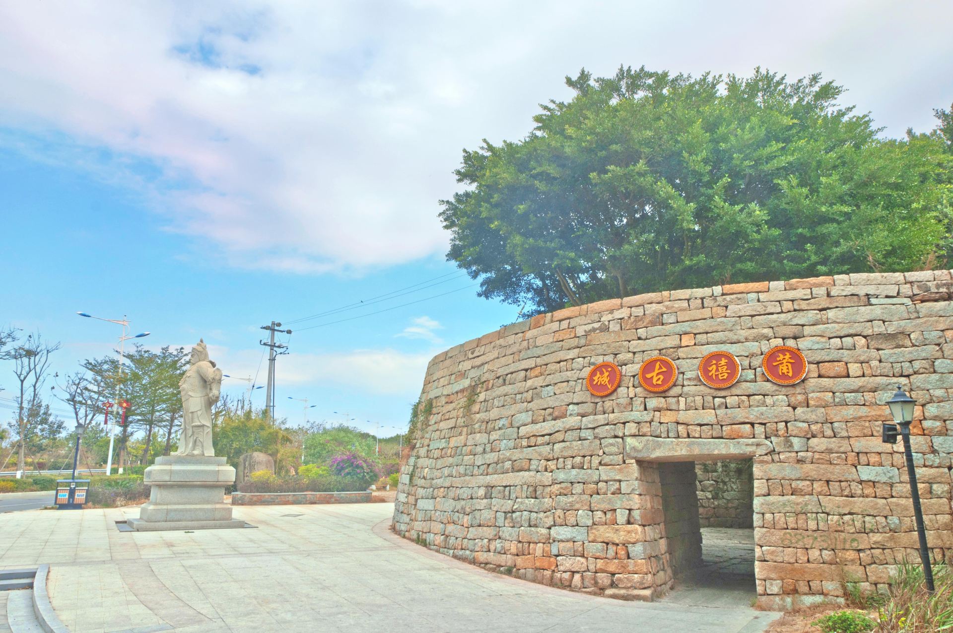 > 妈祖阁 共 1 张 妈祖阁 暂无评分 景点地址 福建省莆田市秀屿区