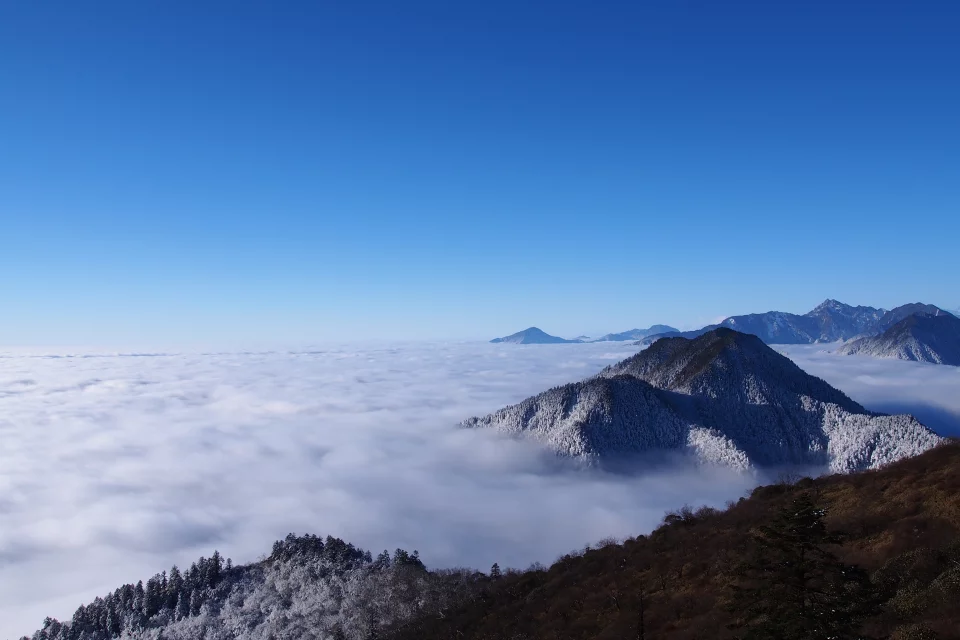 西岭雪山