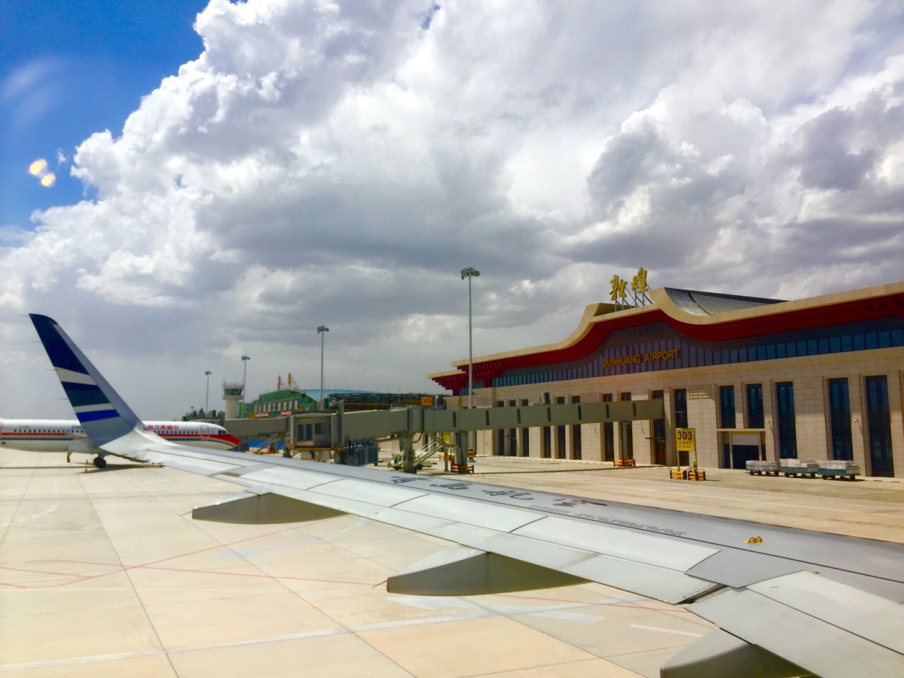敦煌雅丹机场图片