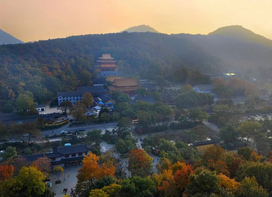 【携程攻略】杭州南屏晚钟景点,南屏山,绵延横陈于西湖南岸,山高不过