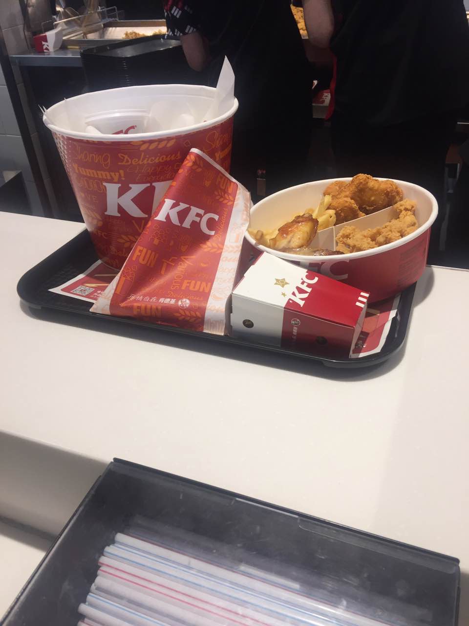 2021肯德基(盐城新纪元店)美食餐厅,服务比较周到 就是人比较多 .