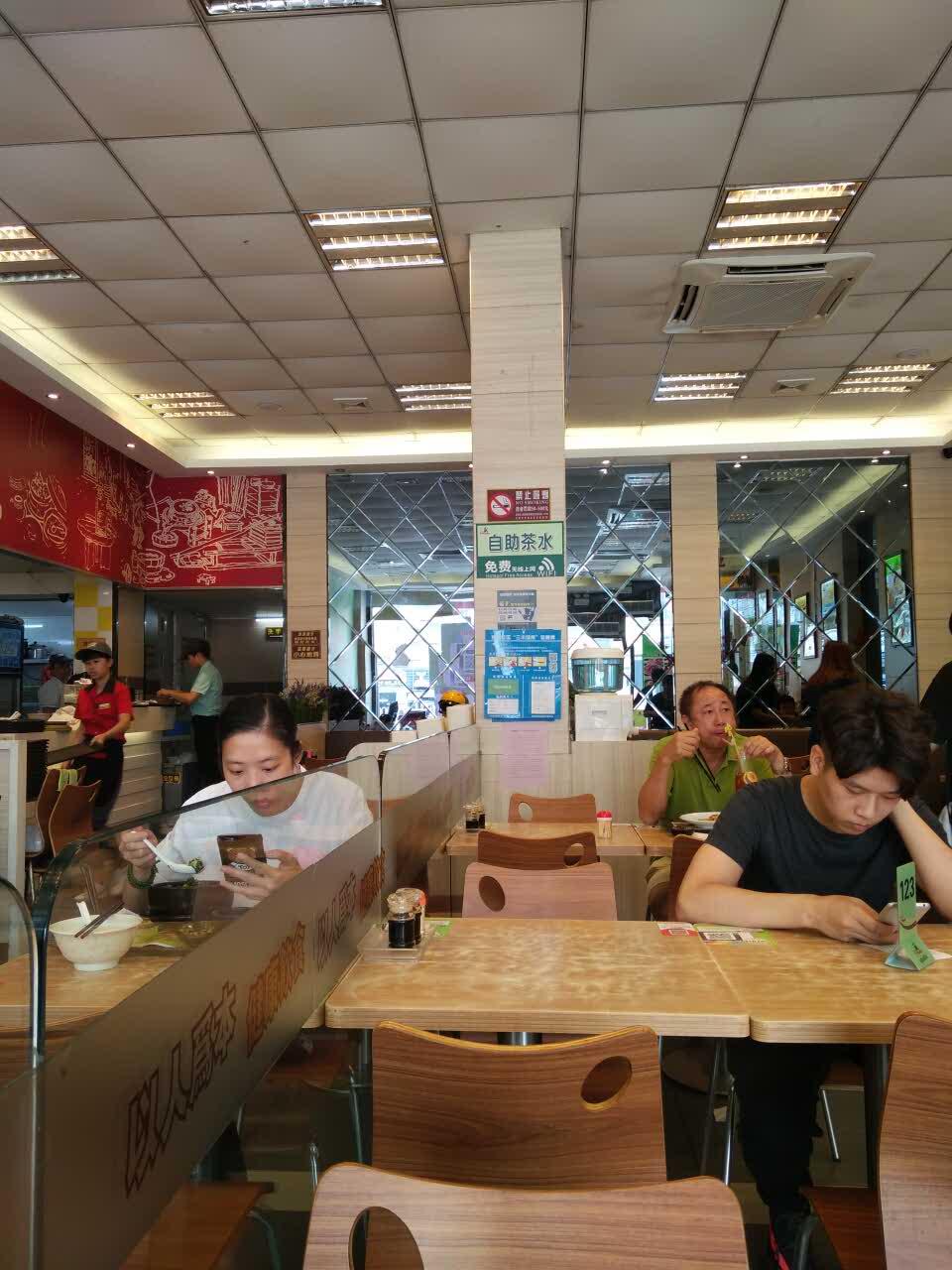 2022永盛豆浆王·现炒快餐(沙湾店)美食餐厅,干净卫生,服务态度好!