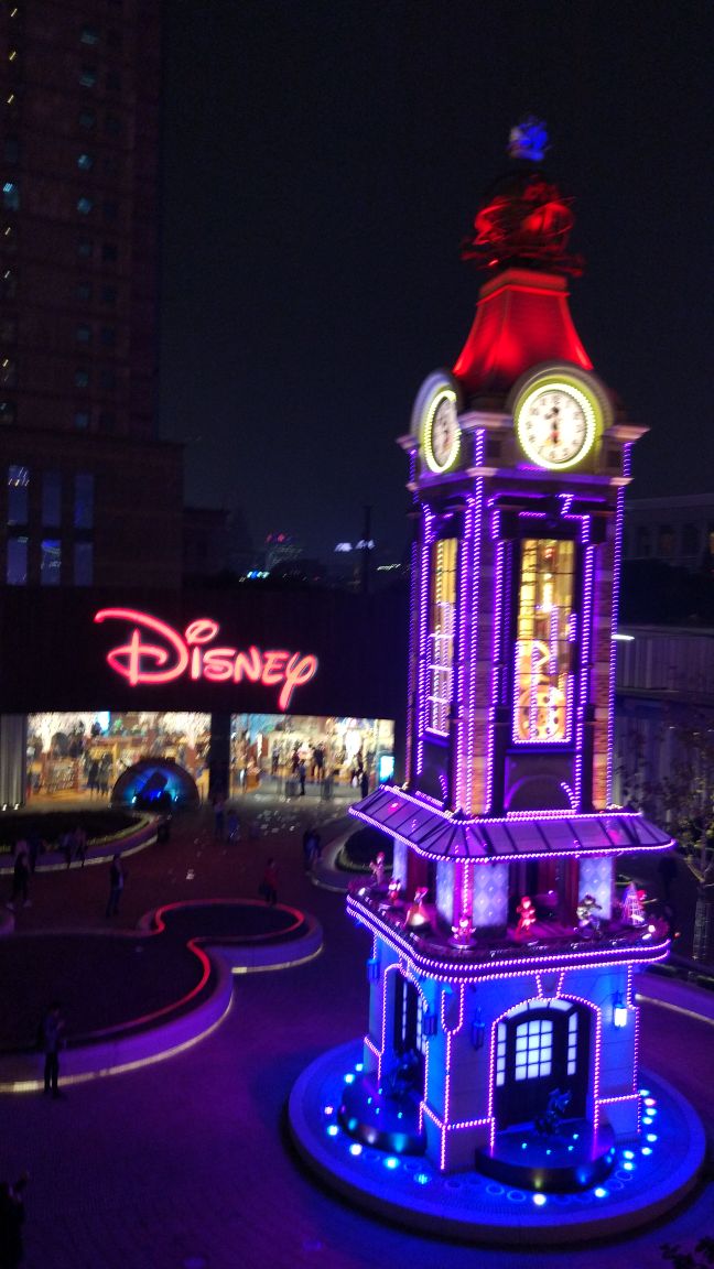 上海迪士尼旗舰店(陆家嘴店)