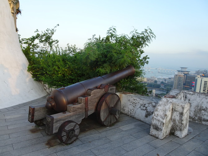 澳门东望洋炮台及灯塔好玩吗,澳门东望洋炮台及灯塔景点怎么样_点评