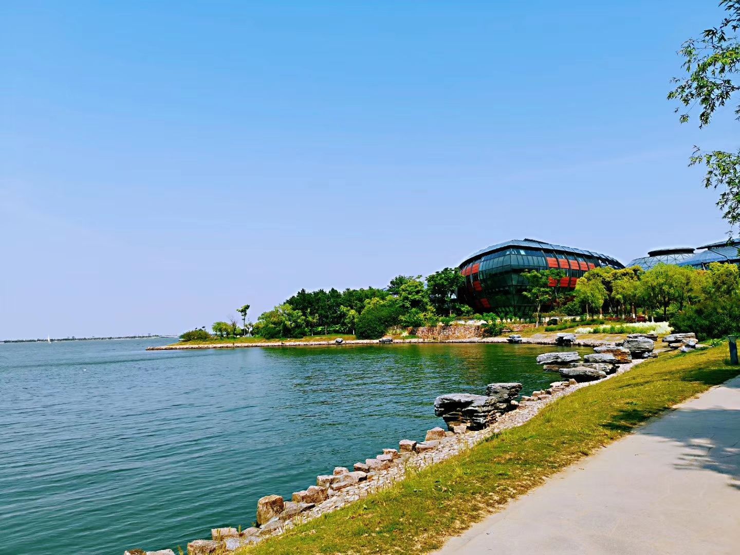 【携程攻略】上海滴水湖景点,滴水湖位于上海市南汇区海港新城滴水湖