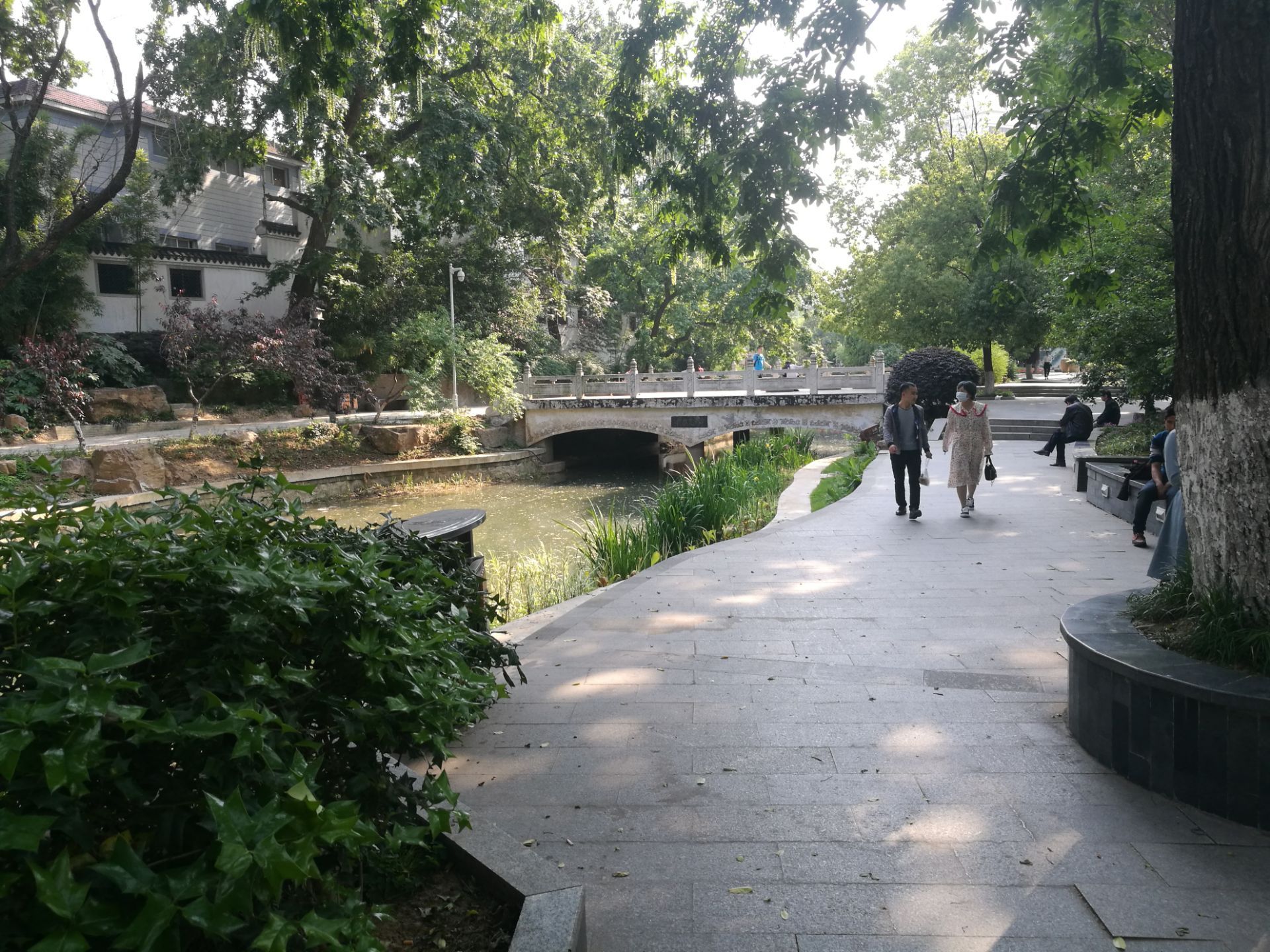 【攜程攻略】南京烏龍潭公園景點,是南京中心區的一個小公園,路過的