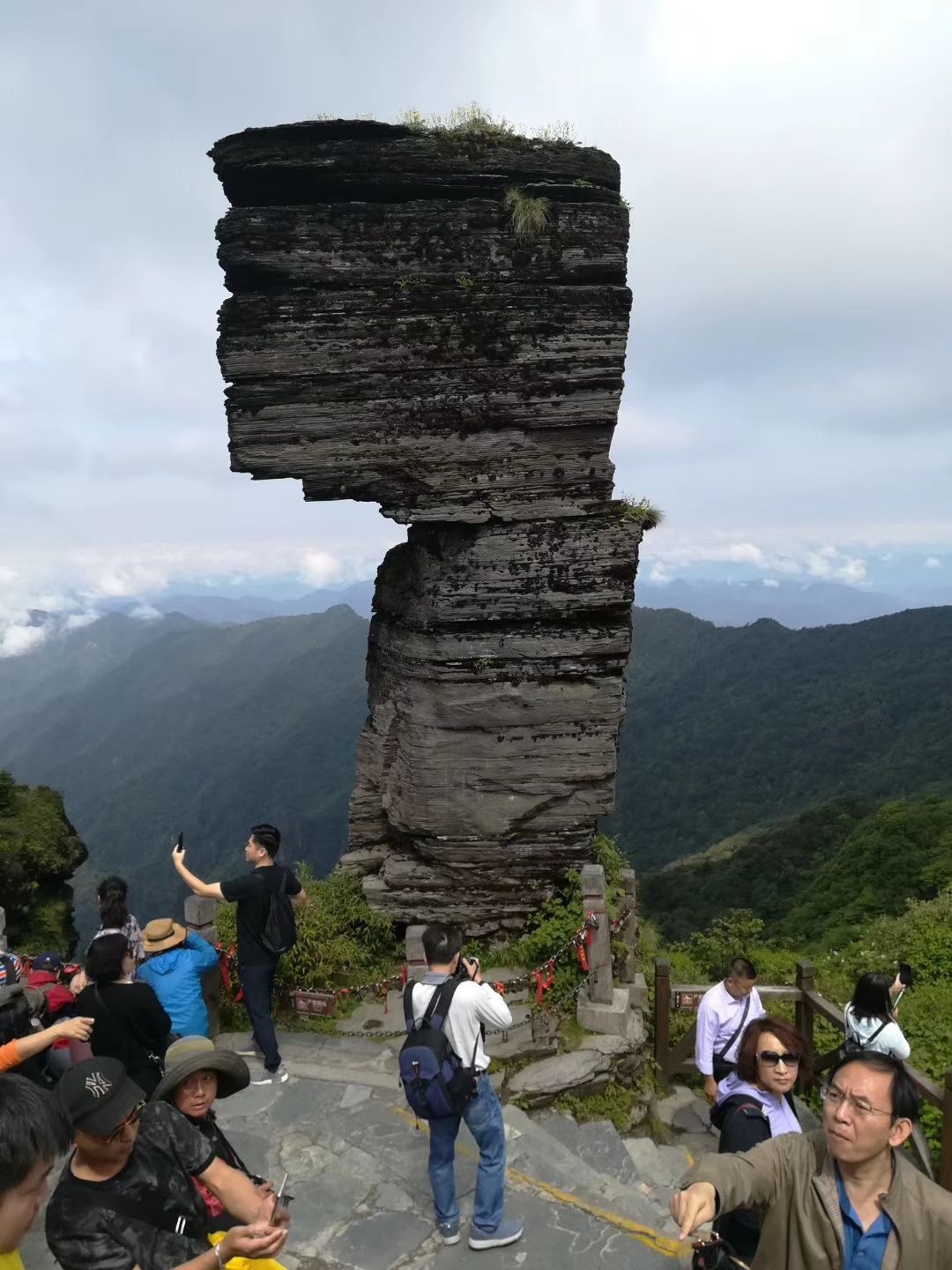【携程攻略】江口梵净山景点,五一假期跟团去贵州好玩,那里旅游景点挺