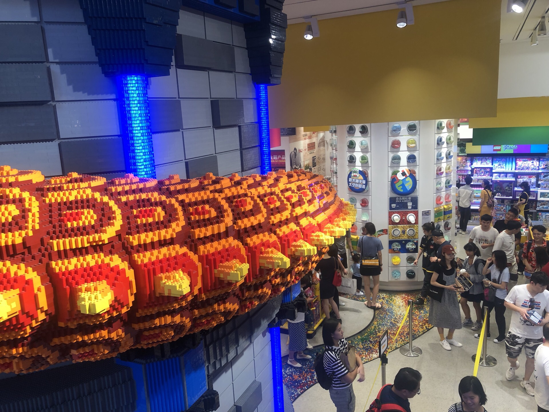 【携程攻略】上海上海乐高探索中心景点,室内展馆没有想象中的大，不过孩子是乐高迷，玩的很兴奋