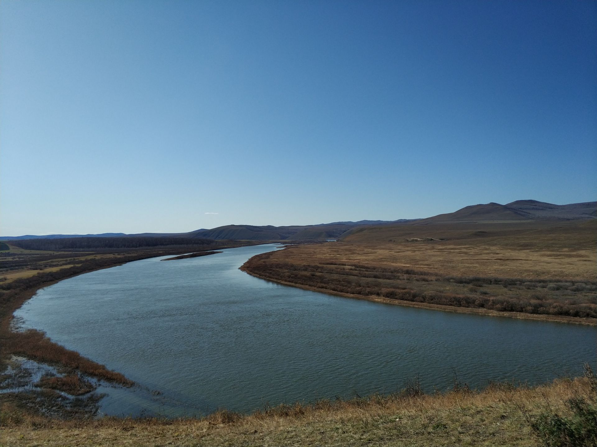 室韦临江界河风景区