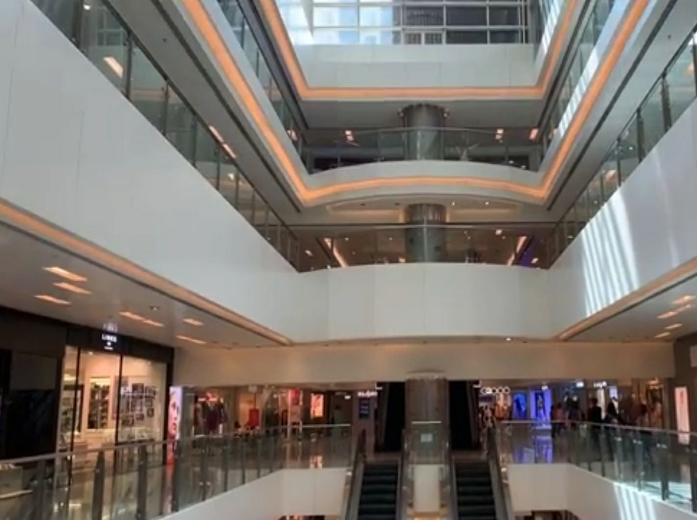 連城廣場(citylink plaza),是香港港鐵東鐵線沙田站上蓋的綜合商場.