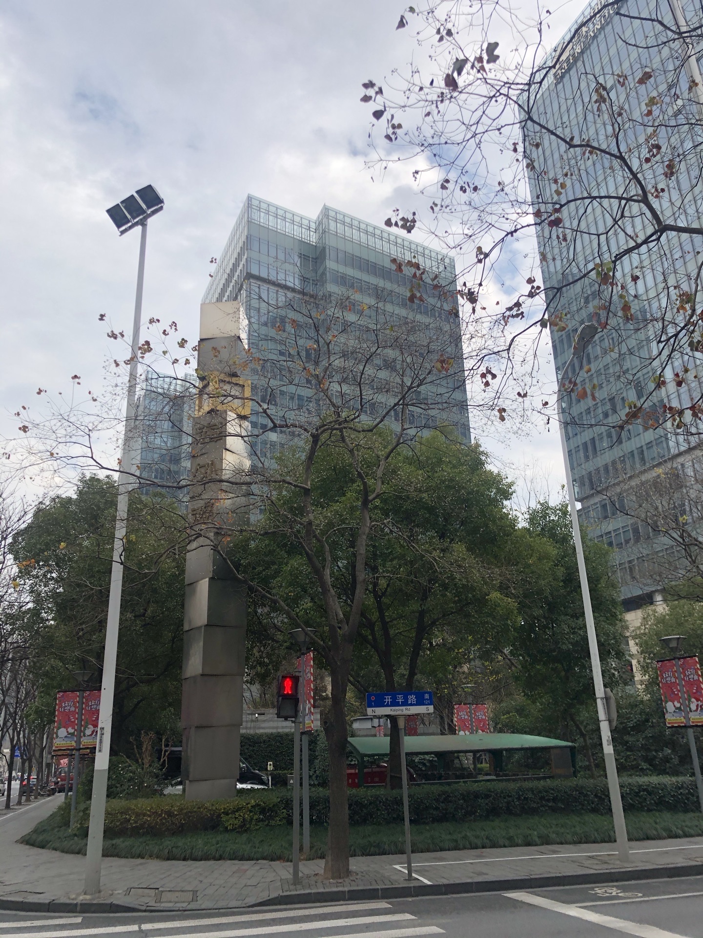 上海绿地海外滩中心购物攻略,绿地海外滩中心物中心/地址/电话/营业