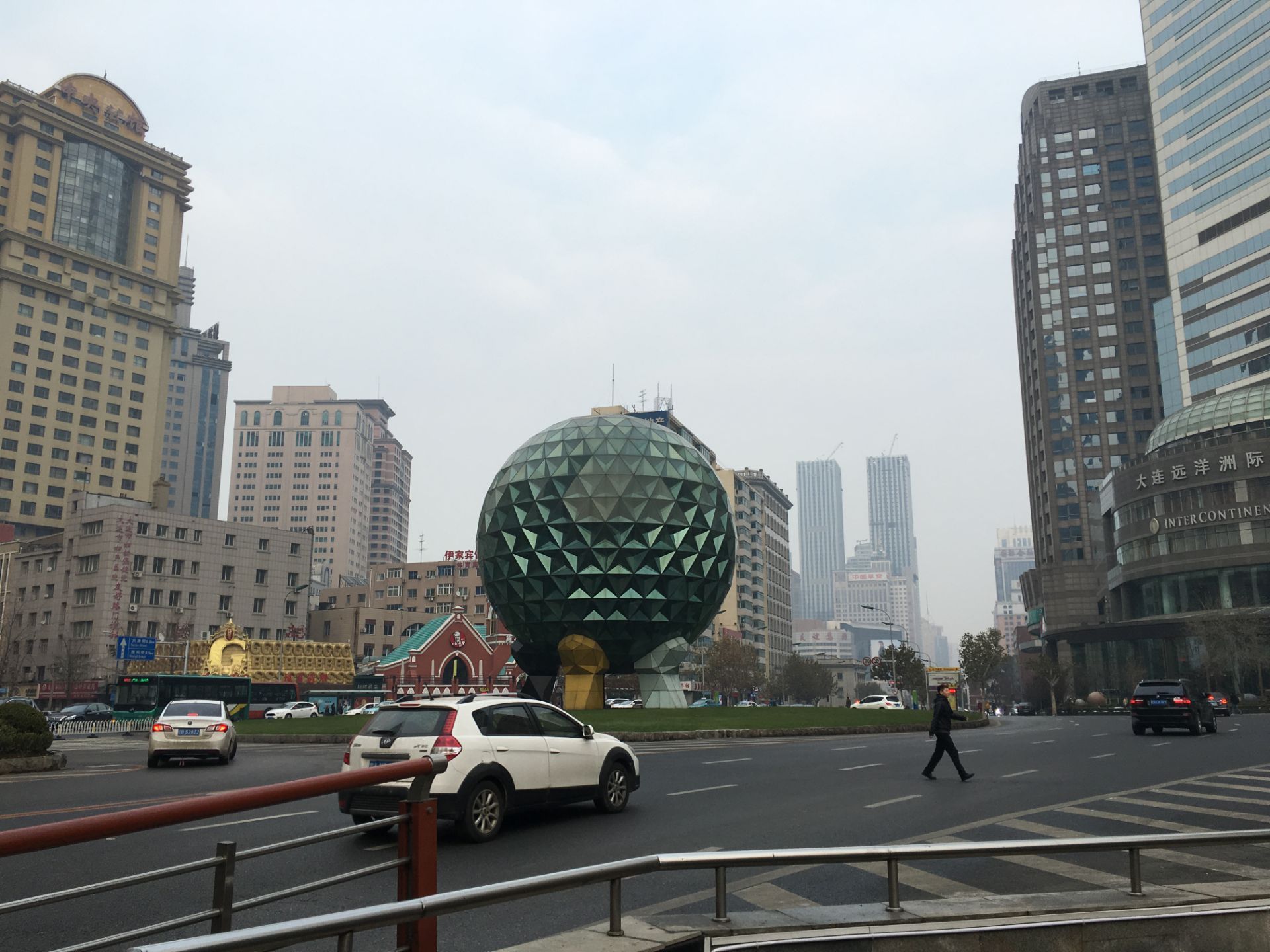 大连友好广场攻略,大连友好广场门票/游玩攻略/地址/图片/门票价格