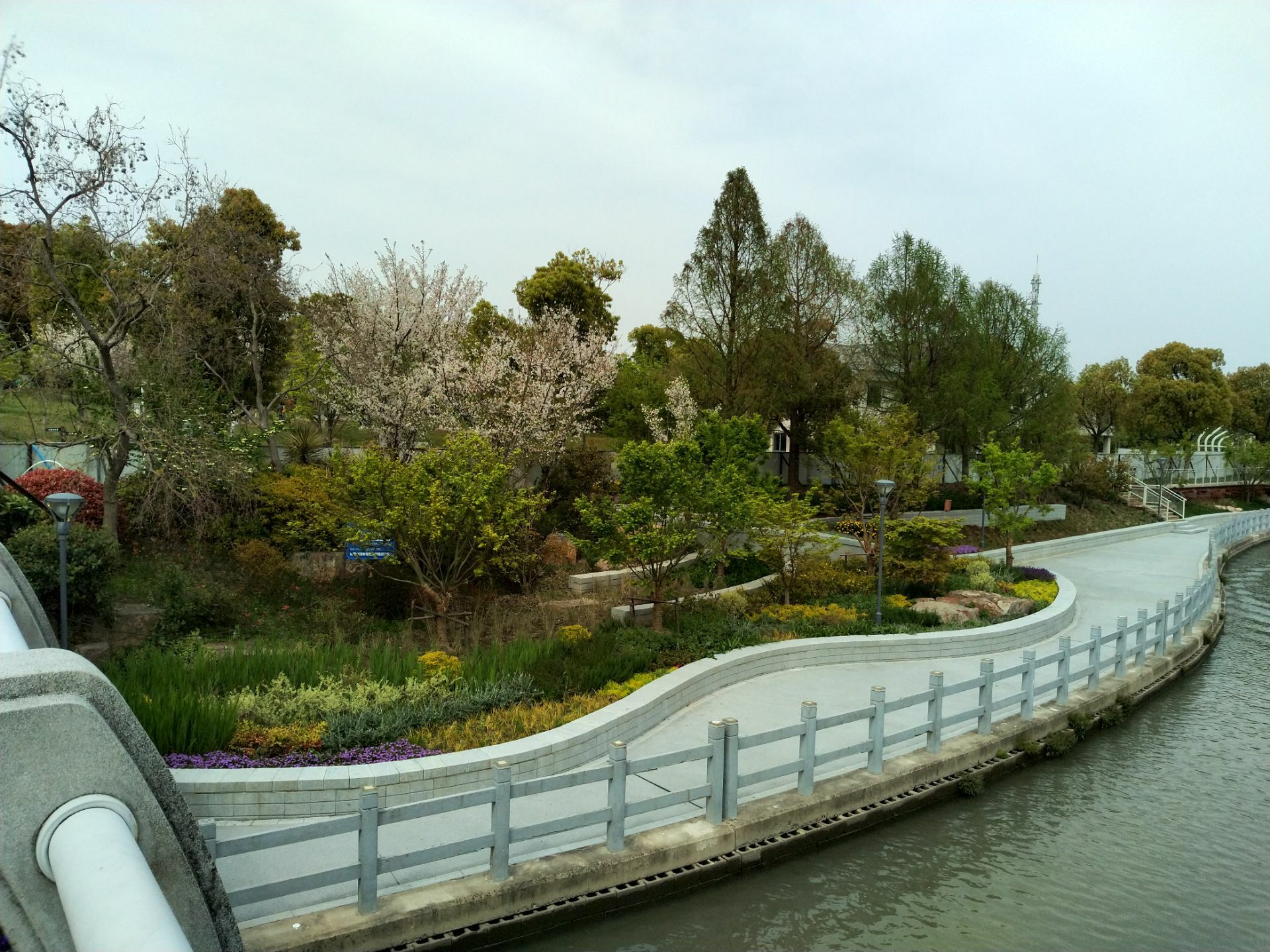 【攜程攻略】上海閔行文化公園景點,離七寶不遠的地方,開了一個閔行