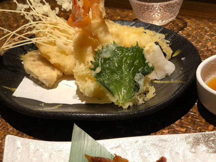 福冈内脏锅乐天地 天神本店 攻略 内脏锅乐天地 天神本店 特色菜推荐 菜单 人均消费 电话 地址 菜系 点评 营业时间 携程攻略