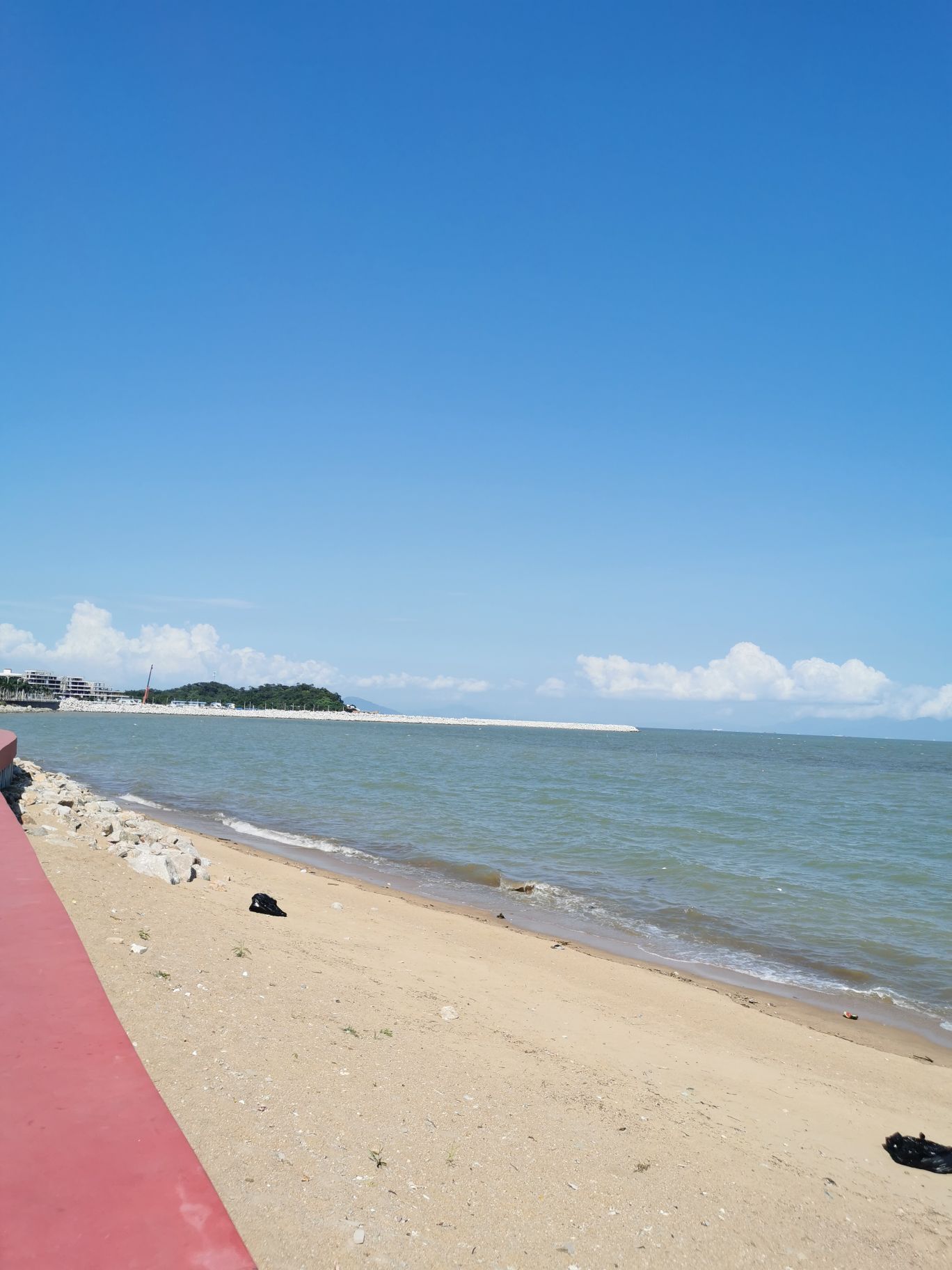 在疫情期间不能出省旅游,又想去看海就选择了离广州比较近的淇澳岛