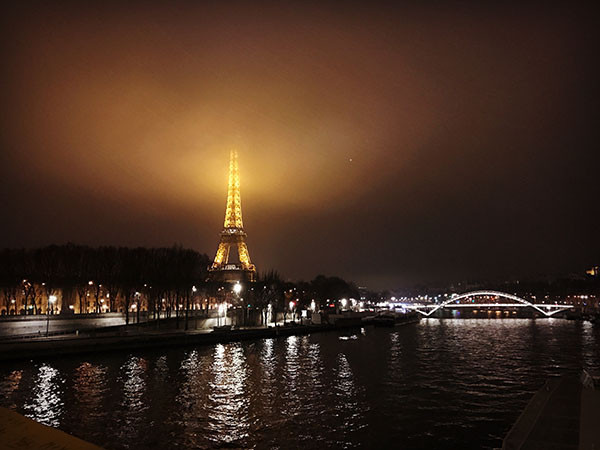 又名加西亚环球游之:法国巴黎的浪漫是一个传说