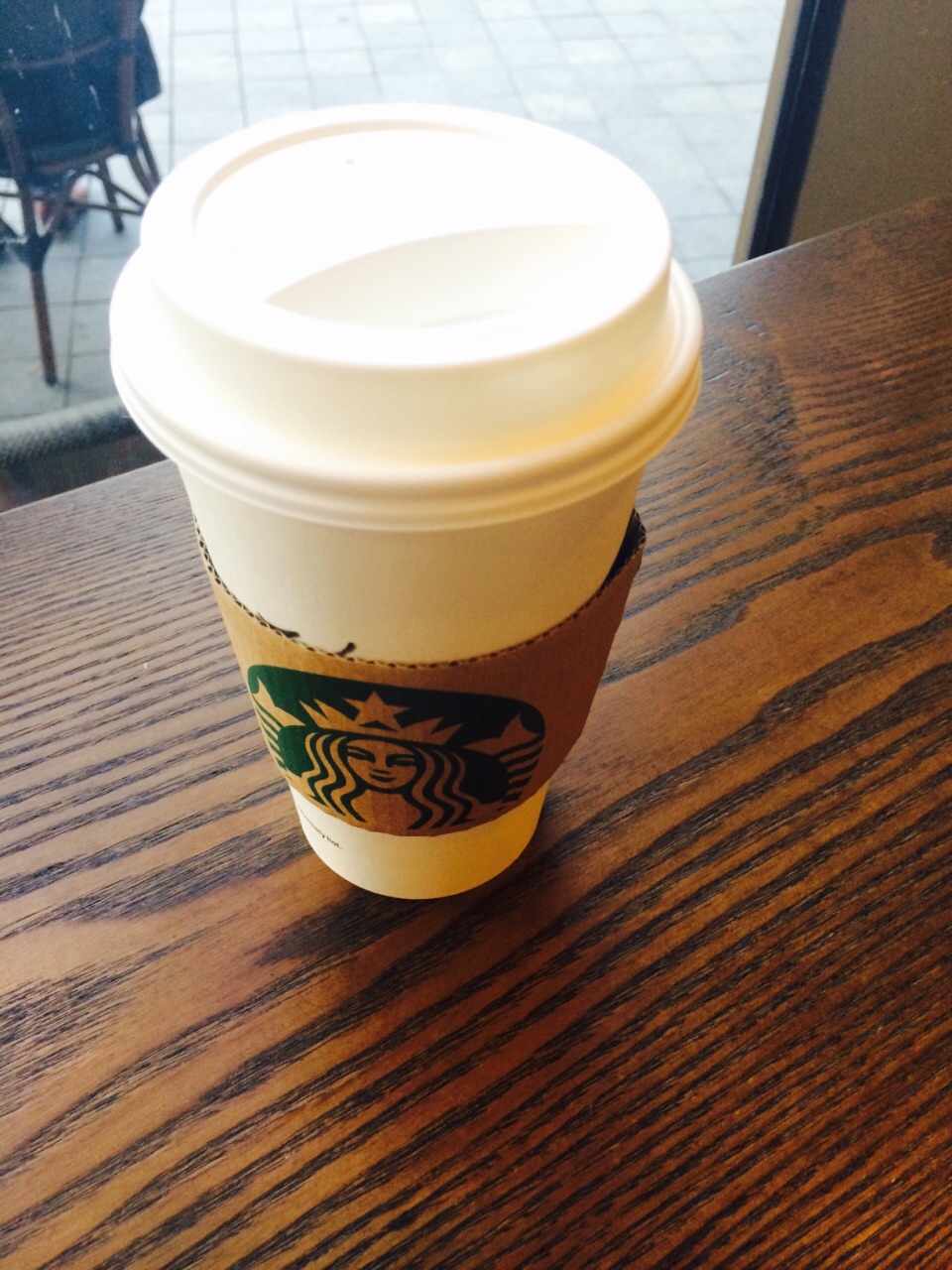 口味正宗周末在星巴克坐坐世贸逛逛很不错旁边还有大润发肯德基小吃也