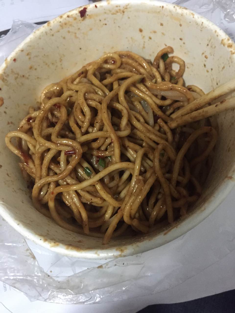 2022耀兴隆热干面(丰产路店)美食餐厅,打包的酱肉热干面没有一点肉.