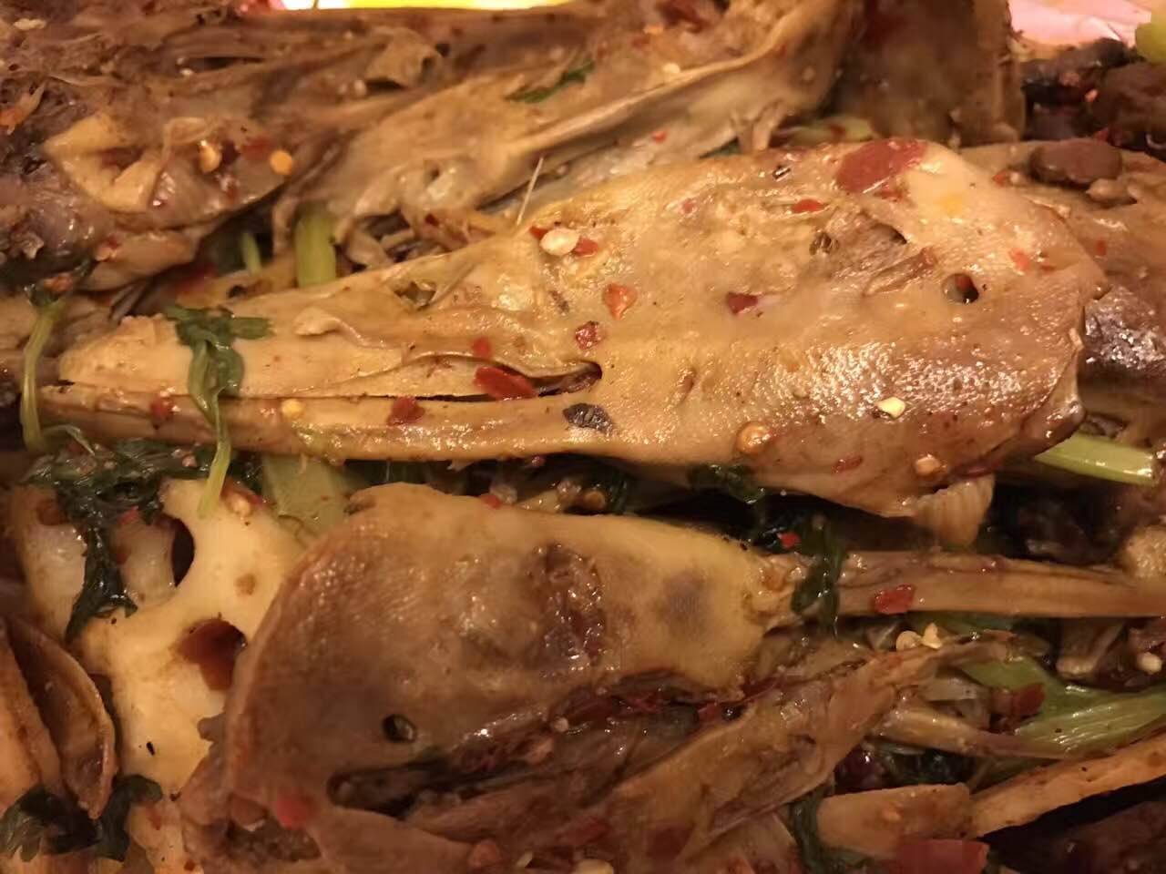 安诚居干锅鸭头(八角店)