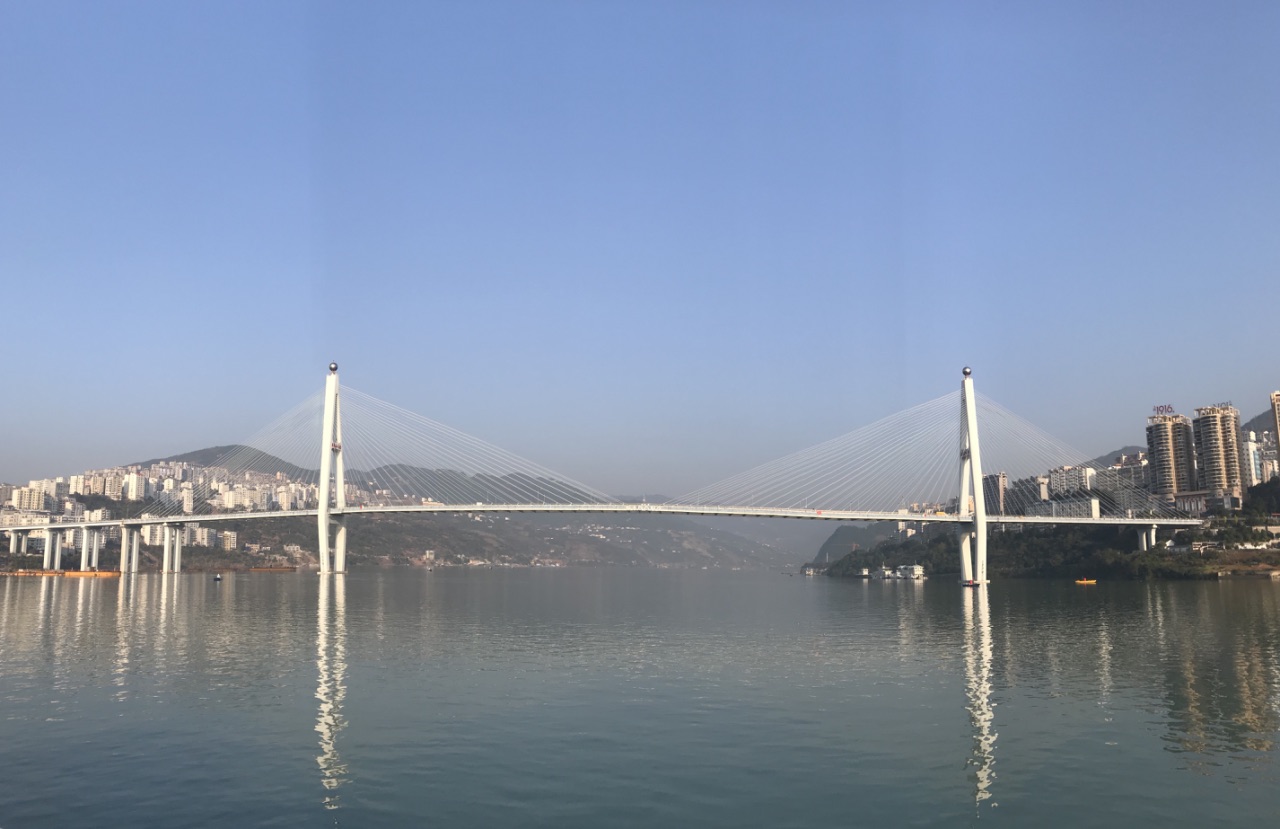【携程攻略】巴东巴东长江大桥景点,坐游轮经过宜昌巴东县,会看到这座