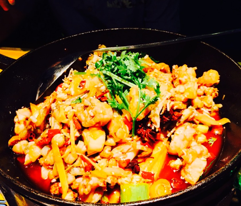 一家很用心在做牛蛙的食堂,推荐爱吃牛蛙的亲们进来品尝一番.