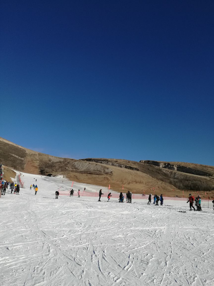 唐山研山滑雪场图片