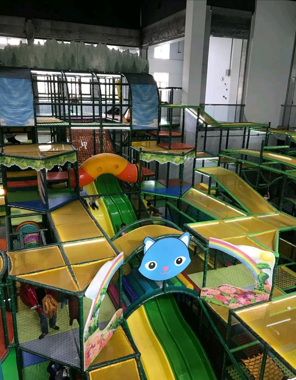 蒙特利亲子乐园