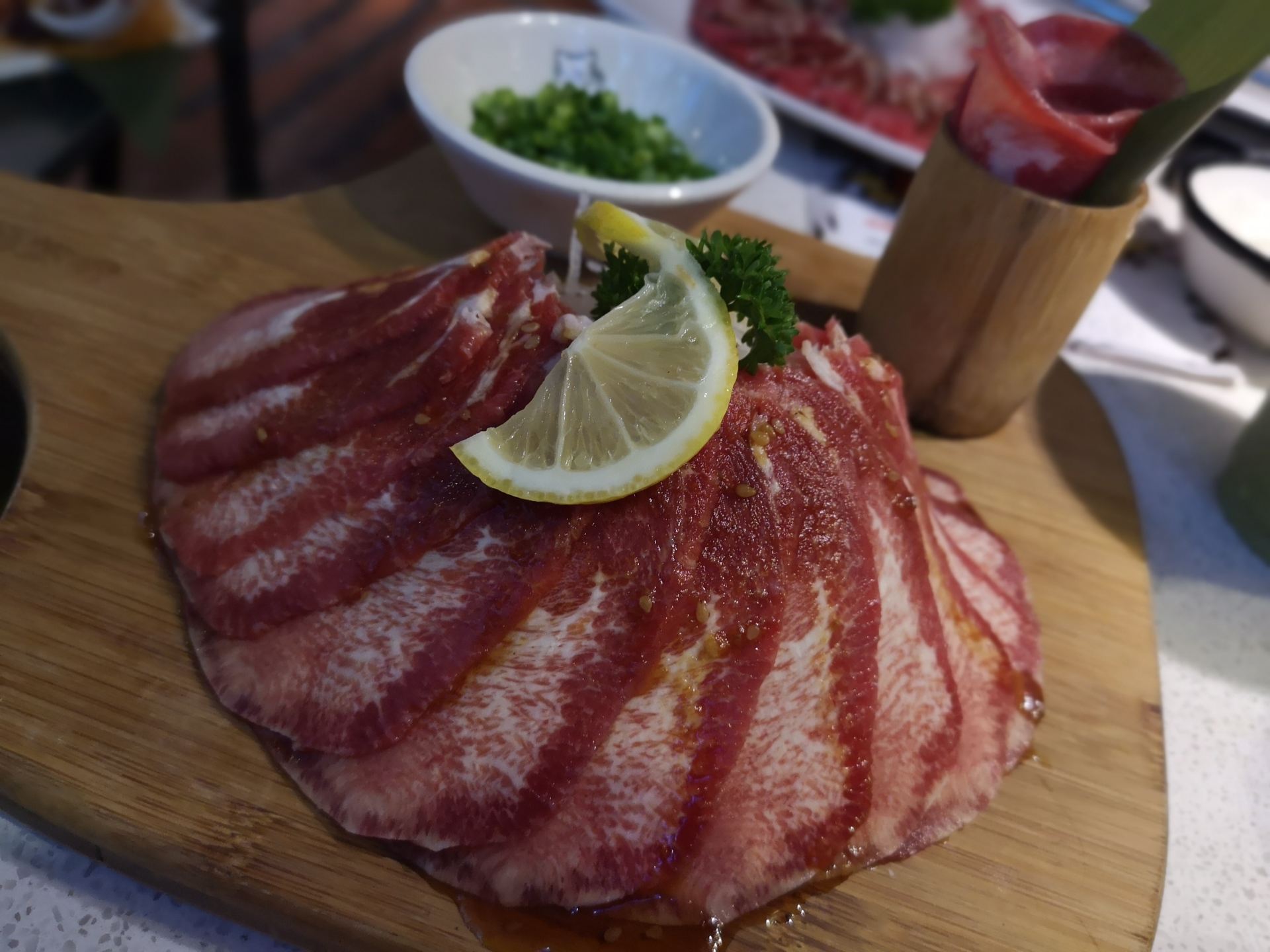2023猫抓烤肉(新百店)美食餐厅,玫瑰牛舌,猪梅肉,牛粒,脆.
