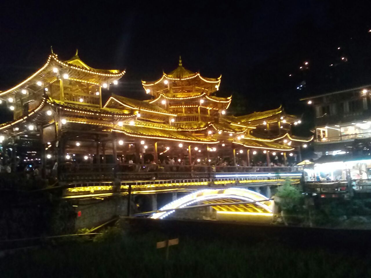 西江夜景
