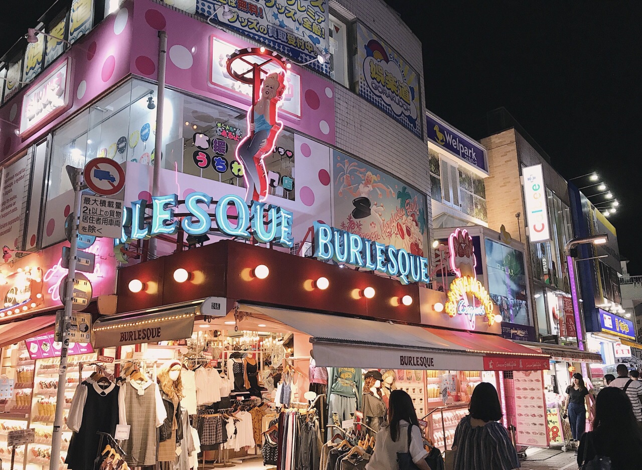 外酥脆内松软的薯条撒上盐粒真的好吃到飞起