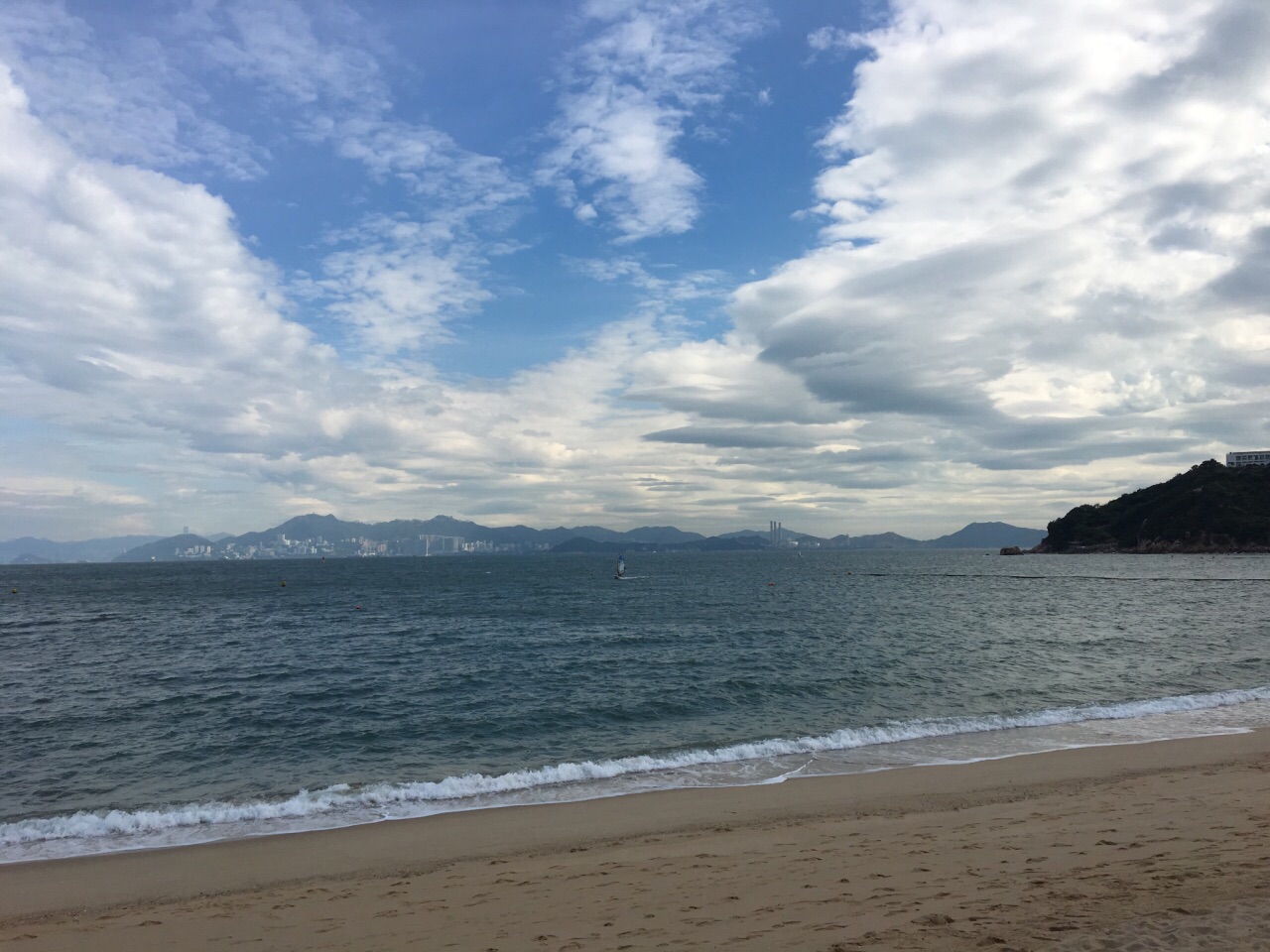 2022长洲东湾泳滩游玩攻略,东湾泳滩是长洲岛最大的泳滩...【去哪儿攻略】