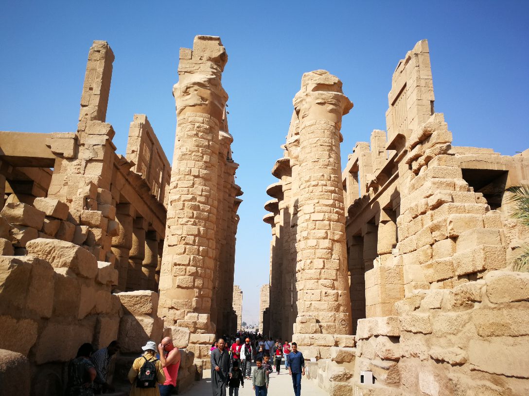 【携程攻略】卢克索卡尔纳克神庙景点,古埃及文明历史悠久，留下了很多经典的建筑！卡尔纳克神庙就是代表性…