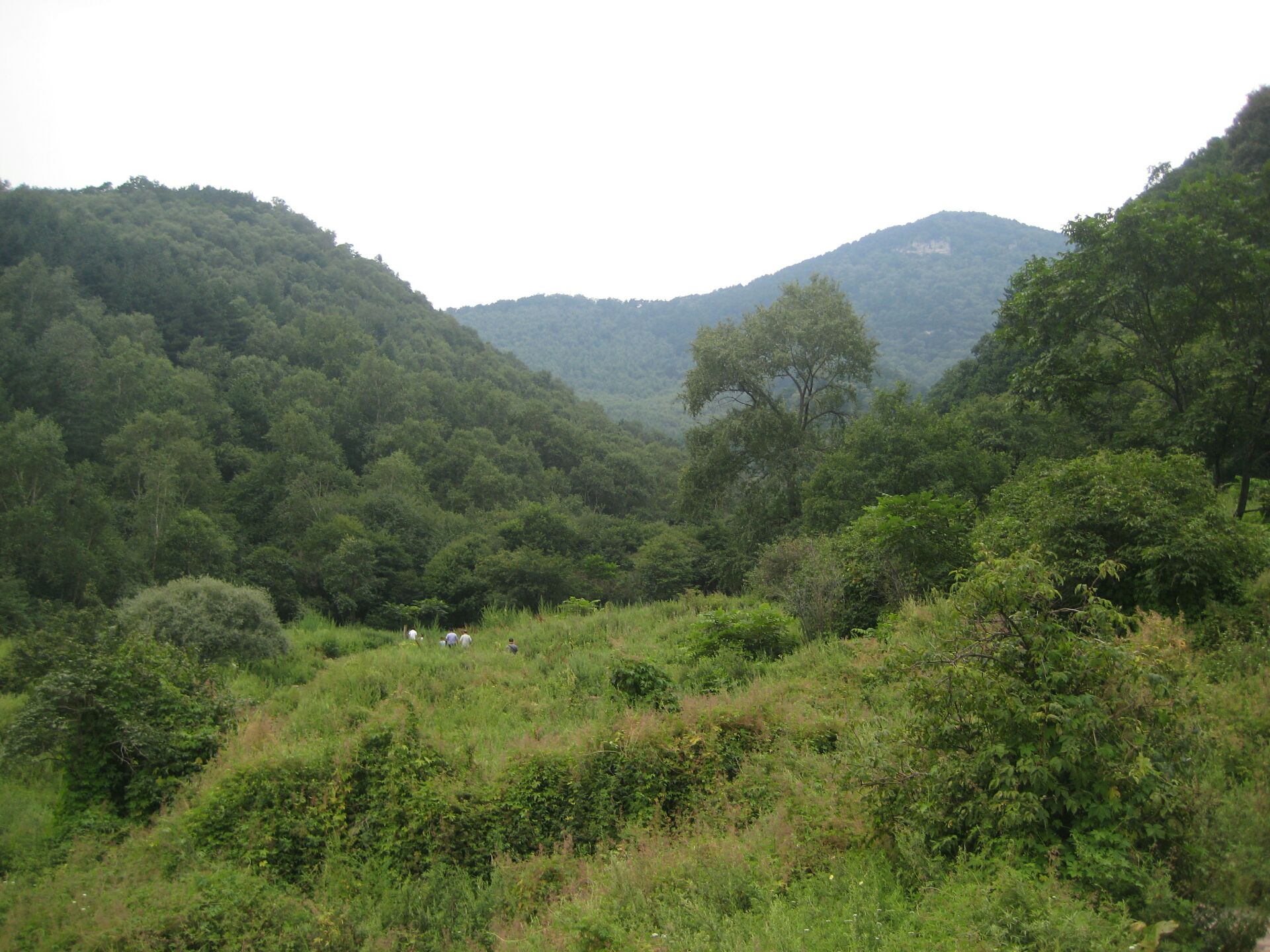 霍州七里峪風景區:是太嶽山國家森林公園的組成部分,位於中鎮霍山的