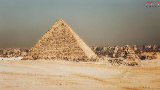 孟卡拉金字塔的重量图片