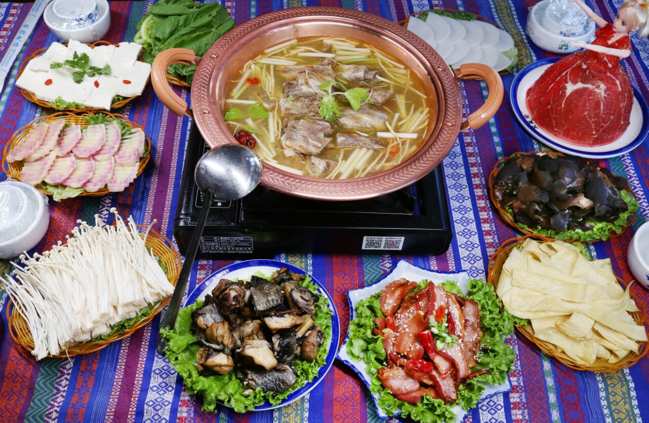 聚义堂丽江腊排骨火锅(木府店)