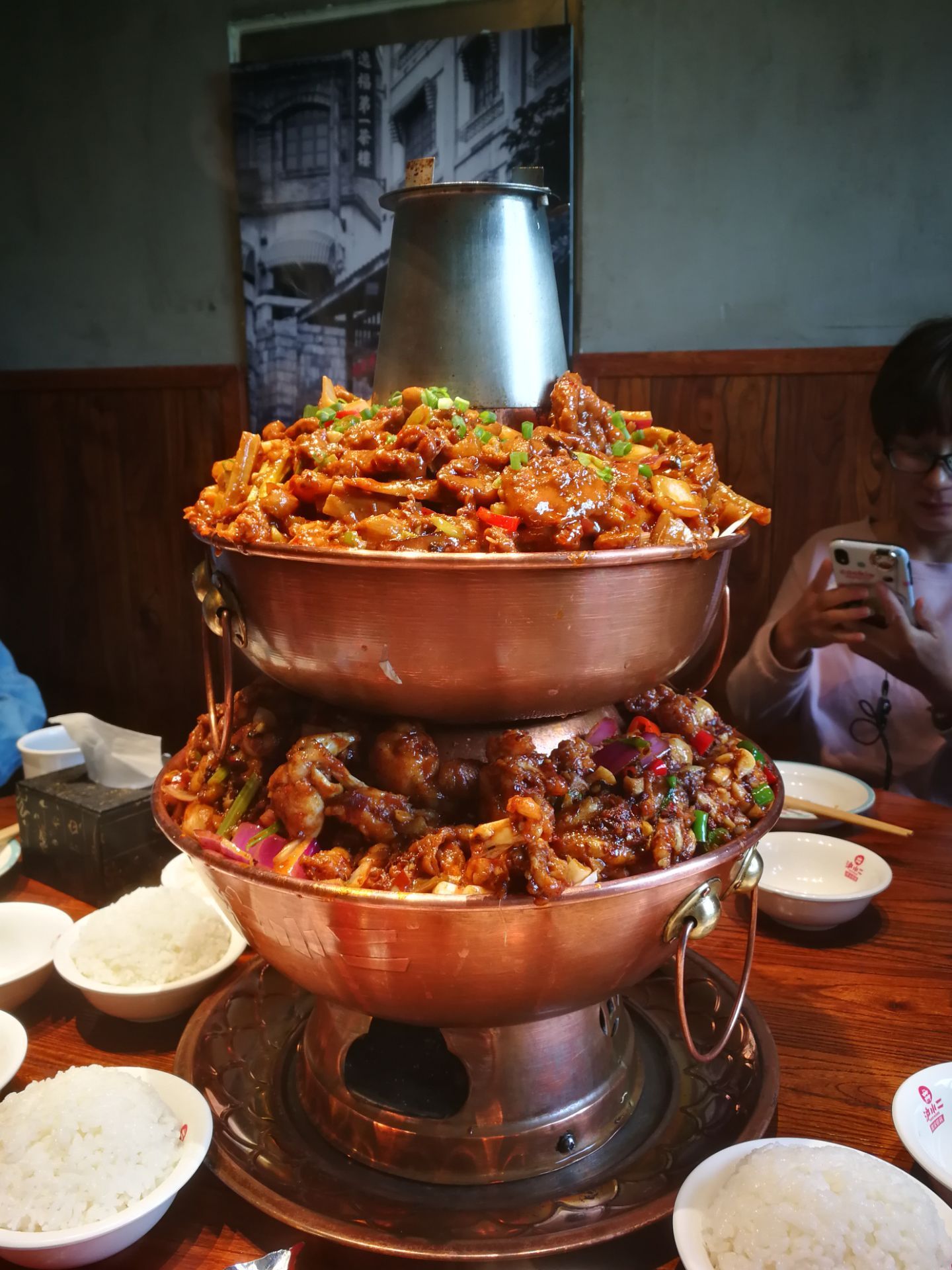 沪小二炭火蛙锅(鼓楼店)